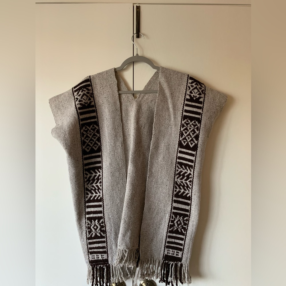 Peruvian Aguayo/Vest/Poncho